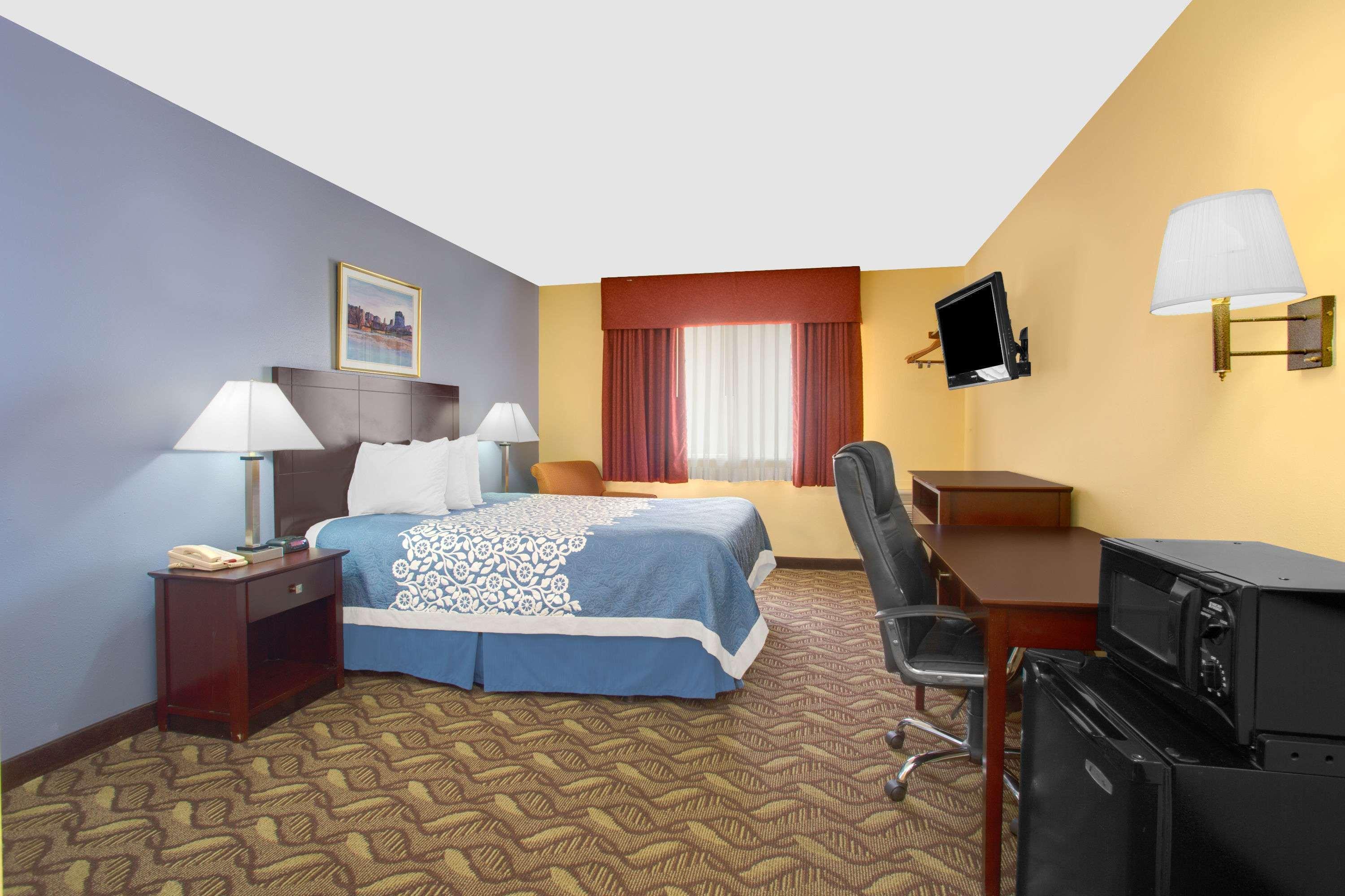 Days Inn By Wyndham North Platte Bagian luar foto