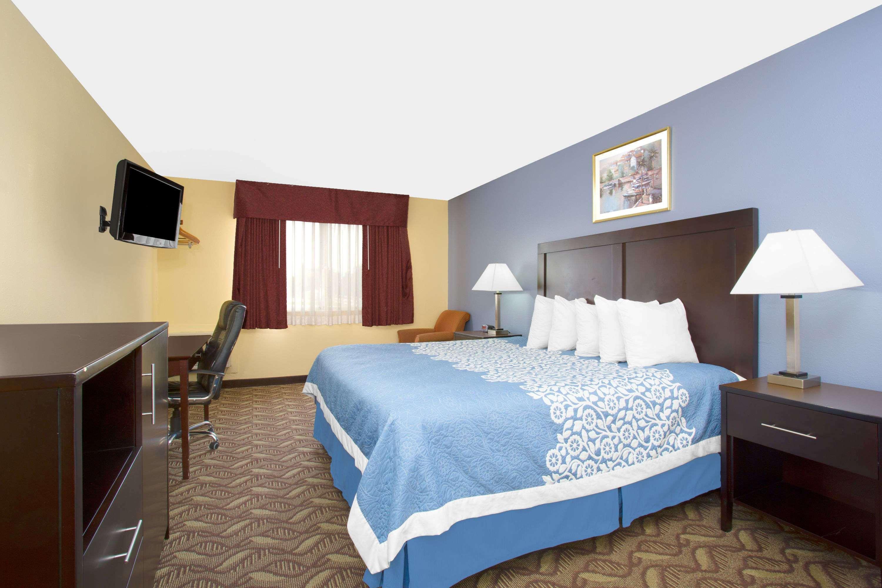 Days Inn By Wyndham North Platte Bagian luar foto