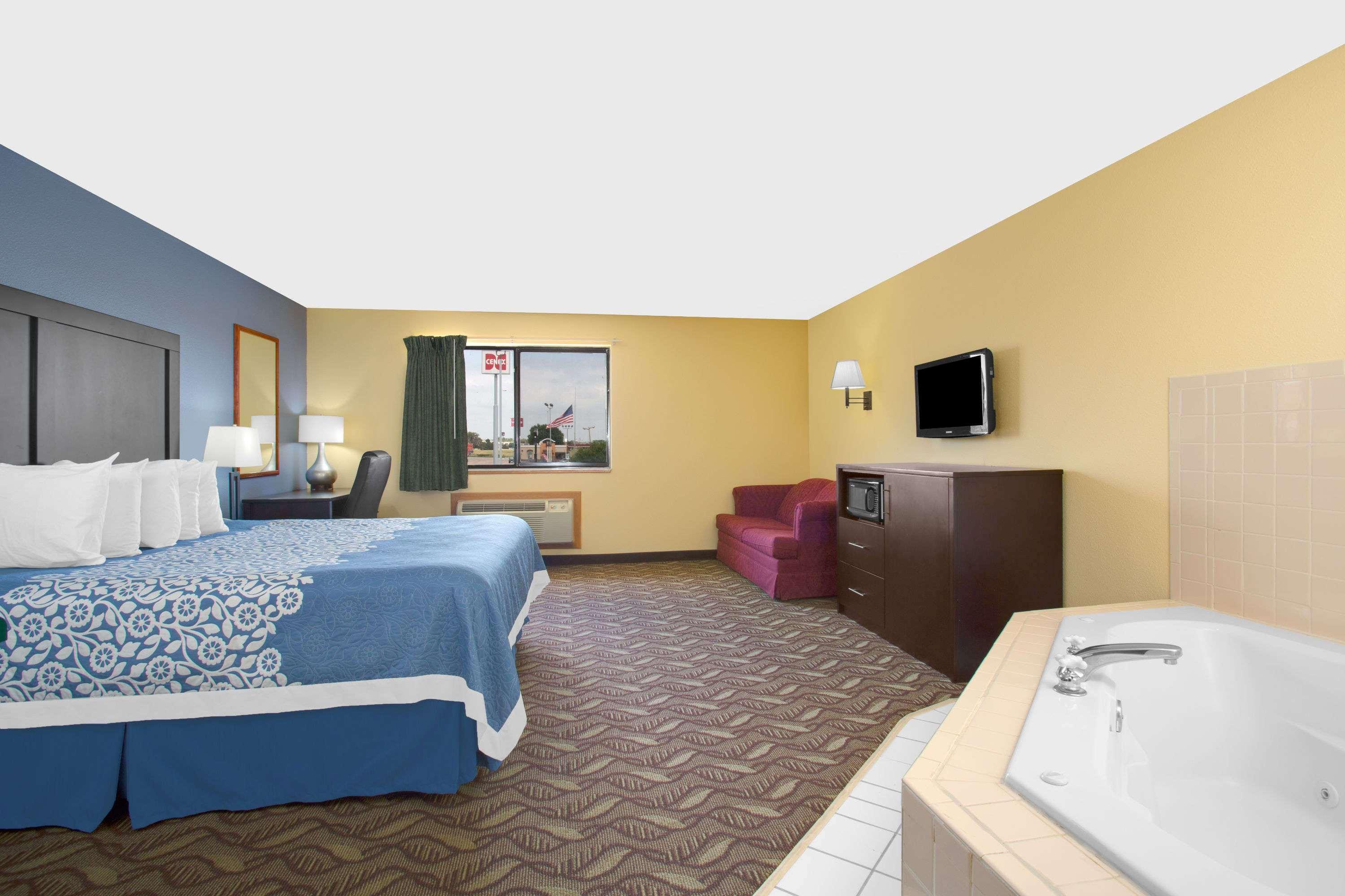 Days Inn By Wyndham North Platte Bagian luar foto